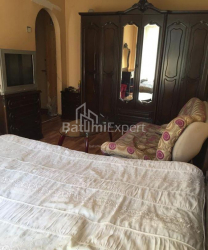 Квартира 1-комн 30 м² - Зураба Горгiладзе, Батумі