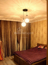 Квартира 3-комн 90 м² - Зураба Горгiладзе, Батумі