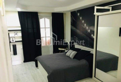 Квартира 3-комн 60 м² - Oлександра Пушкiна, Батумі