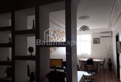 Квартира 2-комн 50 м² - Ангiса, Батумі