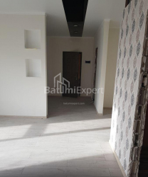 Квартира 3-комн 68 м² - Юр'ївська, Батумі