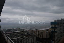 Квартира 3-комн 86 м² - Зураба Горгiладзе, Батумі