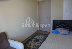 Квартира 4-комн 76 м² - Петра Мелiкiшвiлi, Батумі