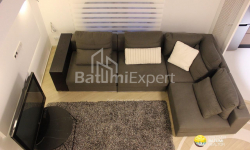 Квартира 3-комн 100 м² - Зураба Горгiладзе, Батумі