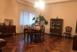 Квартира 4-комн 120 м² - Зураба Горгiладзе, Батумі
