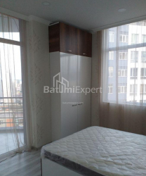 Квартира 3-комн 74 м² - Ніко Піросмані, Батумі