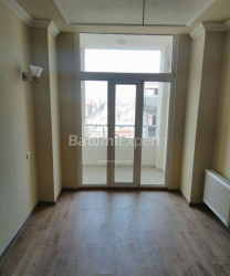 Квартира 3-комн 72 м² - Петра Мелiкiшвiлi, Батумі