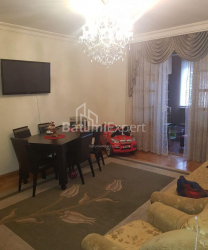 Квартира 4-комн 85 м² - Петра Багратіоні, Батумі