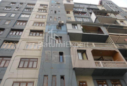 Квартира 3-комн 54 м² - Юр'ївська, Батумі