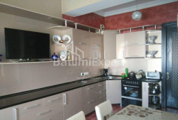Квартира 3-комн 68 м² - Юр'ївська, Батумі