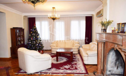 Квартира 6-комн 155 м² - Хайдара Абашидзе, Батумі