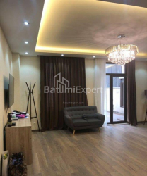 Квартира 4-комн 110 м² - Юр'ївська, Батумі
