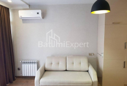Квартира 45 м² - Зураба Горгiладзе, Батумі, Грузія