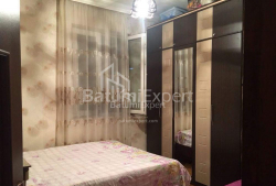 Квартира 4-комн 80 м² - Oлександра Пушкiна, Батумі