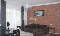 Квартира 3-комн 66 м² - Юр'ївська, Батумі
