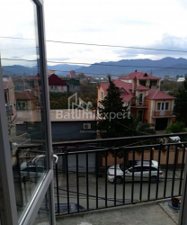 Квартира 3-комн 53 м² - Ангiса, Батумі