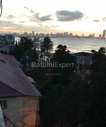 Квартира 2-комн 78 м² - Юр'ївська, Батумі