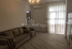 Квартира 3-комн 80 м² - Юр'ївська, Батумі