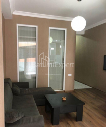 Квартира 3-комн 69 м² - Зураба Горгiладзе, Батумі