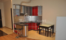 Квартира 3-комн 85 м² - Зураба Горгiладзе, Батумі