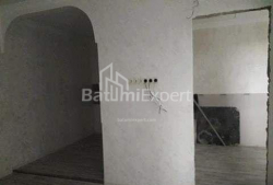 Квартира 42 м² - Фрiдiона Халвашi, Батумі, Грузія