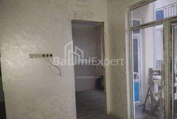 Квартира 2-комн 42 м² - Фрiдiона Халвашi, Батумі