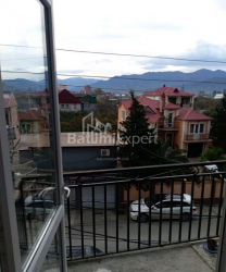 Квартира 3-комн 53 м² - Ангiса, Батумі