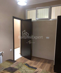 Квартира 3-комн 69 м² - Зураба Горгiладзе, Батумі