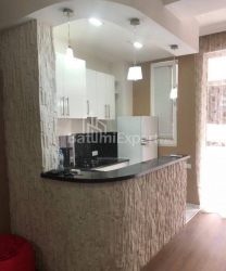 Квартира 3-комн 69 м² - Зураба Горгiладзе, Батумі