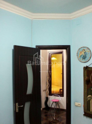 Квартира 3-комн 75 м² - Вахтанга Горгасалі, Батумі