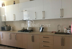 Квартира 3-комн 73 м² - Юсуфа Кобаладзе, Батумі