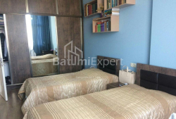 Квартира 3-комн 73 м² - Юсуфа Кобаладзе, Батумі