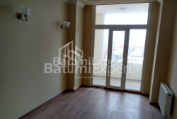 Квартира 4-комн 75 м² - Петра Мелiкiшвiлi, Батумі