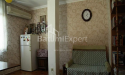 Квартира 3-комн 90 м² - Царя Парнаваза, Батумі