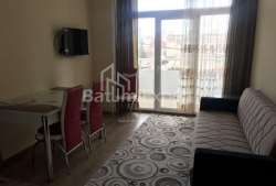 Квартира 4-комн 72 м² - Петра Мелiкiшвiлi, Батумі