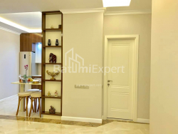 Квартира 3-комн 102 м² - Іллі Чавчавадзе, Батумі