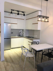 Квартира 3-комн 61 м² - Іллі Чавчавадзе, Батумі