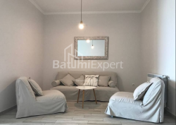 Квартира 2-комн 67 м² - Шерифа Хімшіашвілі, Батумі