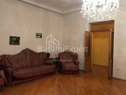Квартира 4-комн 93 м² - Еквтіме Такаішвілі, Батумі