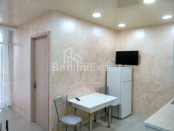 Квартира 2-комн 38 м² - Юсуфа Кобаладзе, Батумі