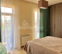 Квартира 3-комн 85 м² - Петра Багратіоні, Батумі