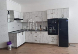 Квартира 2-комн 57 м² - Зураба Горгiладзе, Батумі