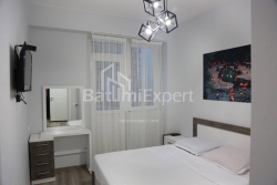 Квартира 2-комн 47 м² - Зураба Горгiладзе, Батумі