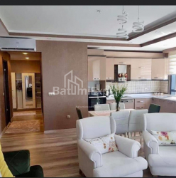 Квартира 3-комн 88 м² - Руставелі, Батумі
