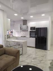 Квартира 3-комн 75 м² - Ніко Піросмані, Батумі