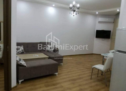 Квартира 2-комн 58 м² - Зураба Горгiладзе, Батумі