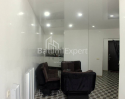 Квартира 2-комн 59 м² - Зураба Горгiладзе, Батумі