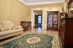 Квартира 3-комн 117 м² - Зураба Горгiладзе, Батумі