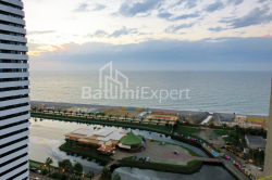 Квартира 33.4 м² - Зураба Горгiладзе, Батумі, Грузія