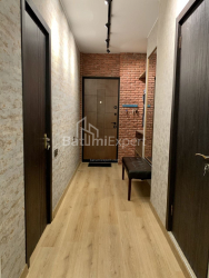 Квартира 2-комн 58 м² - Фрiдiона Халвашi, Батумі